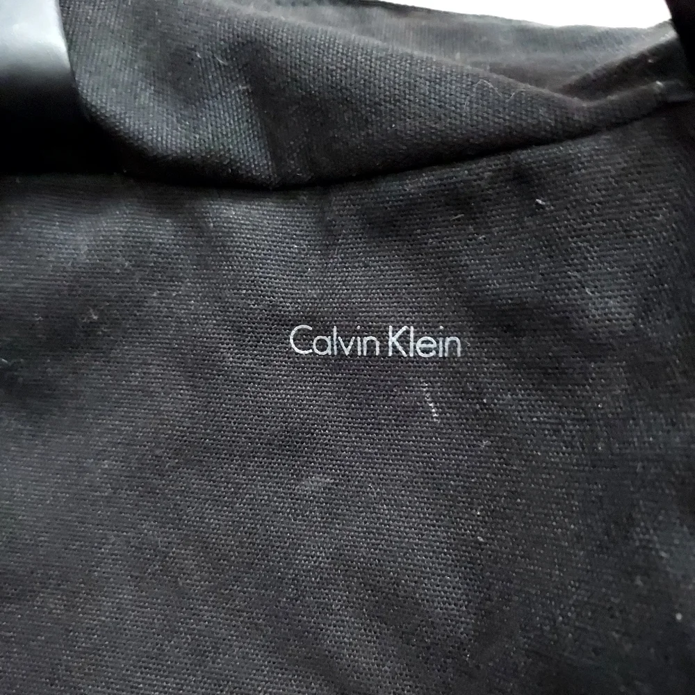 Calvin Klein large lightweight black duffle Carry On travel tote bag